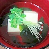 簡単で上品♪　玉子豆腐のお吸い物